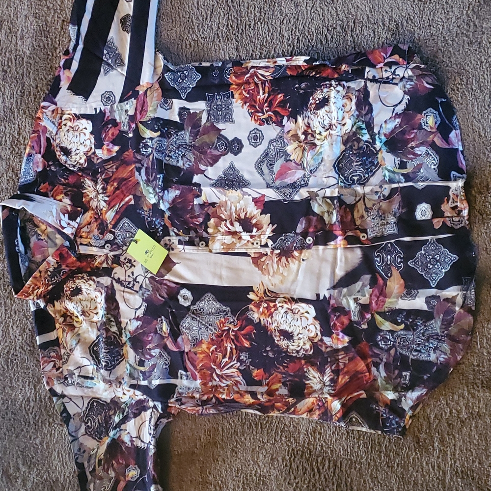 Shirt - Picture 4 of 4